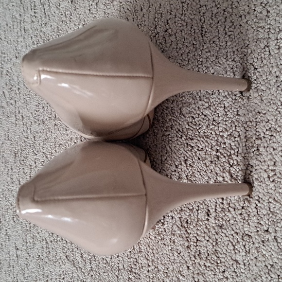 ALDO Patent Leather Pumps - Picture 7 of 16